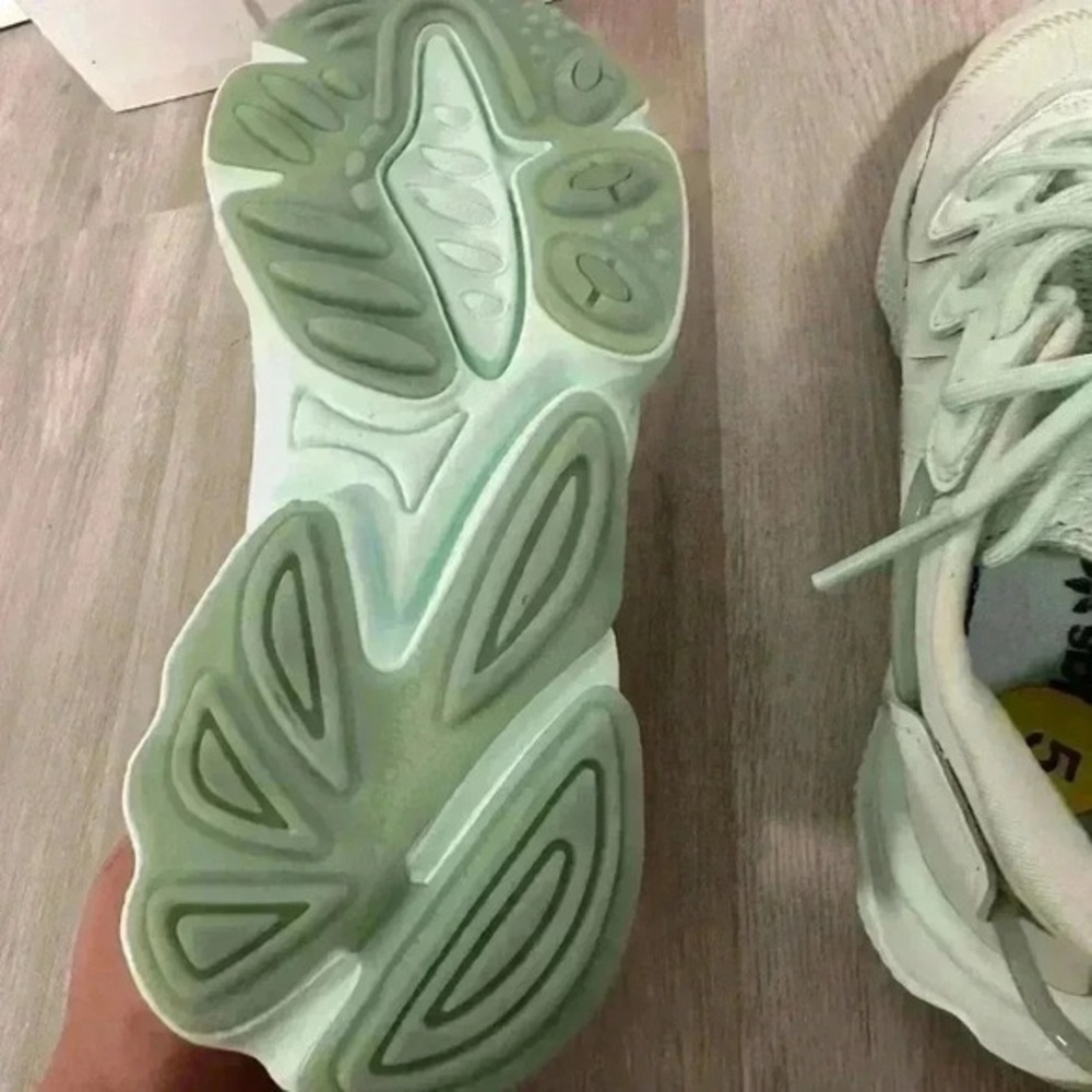 Adidas Ozworld Ozweego Celadon Mint Green Women's Casual Sneakers Shoes sz 5 - Picture 5 of 9